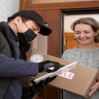 Courier & Delivery Scams 0